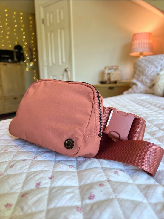 lululemon brier rose belt bag Everywhere (1 L) in Rose, One Size  lemon bunny Keep them close in this versatile belt bag that helps you get out the door and on to your next adventure. Lululemon Belt Bag Rose Gold